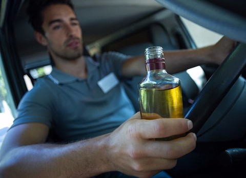 Irlandia: Automatyczny zakaz prowadzenia pojazdów dla pijanych kierowców