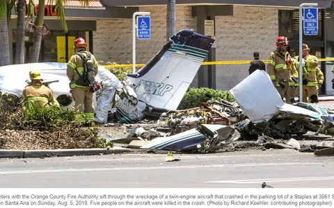 USA: Samolot spadł na parking. Zginęło 5 osób
