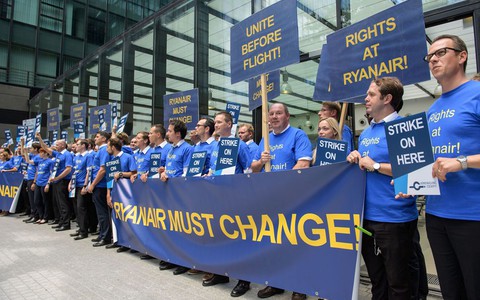 UE: Prawo unijne nie precyzuje w pełni warunków odszkodowania za odwołany lot