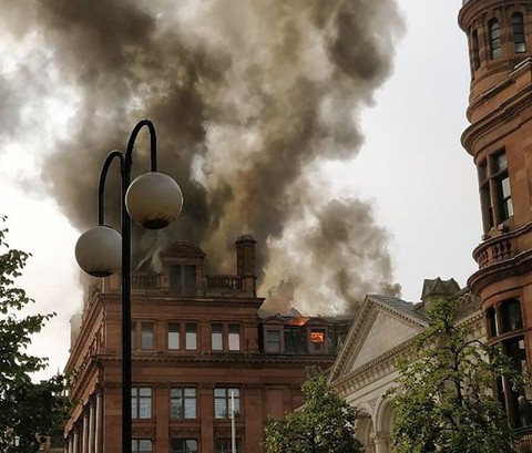 Huge fire breaks out at Primark as store is evacuated 