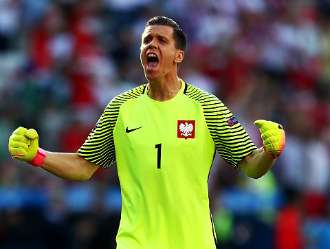 Szczesny: Everybody is fighting for a place in the team