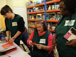 More and more people in UK use food banks