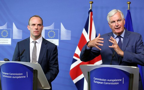 Barnier stands firm on post-Brexit border in Irish Sea