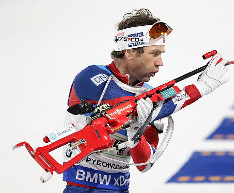 Biathloners Bjoerndalen and Domraczewa will finish their careers at the Schalke stadium