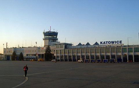 Lotnisko Katowice w sierpniu br. obsłużyło blisko 700 tys. pasażerów