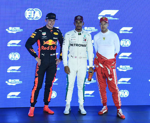 Lewis Hamilton takes surprise pole for Singapore Grand Prix