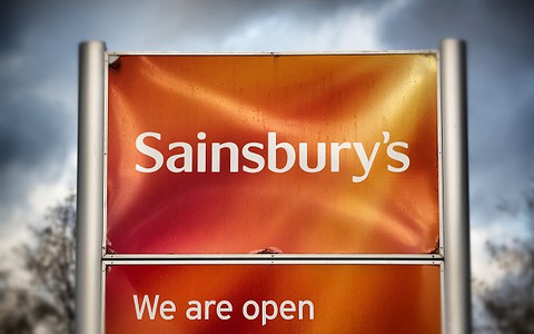 Sainsbury's wprowadza profesjonalne stoiska kosmetyczne