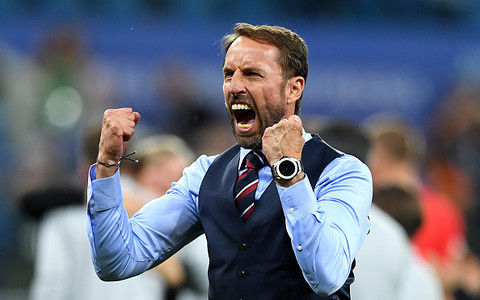 Gareth Southgate: England manager signs new contract until 2022 World Cup