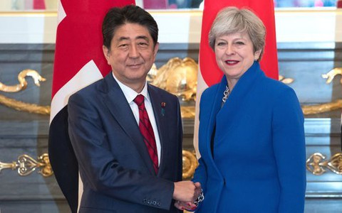 Premier Japonii obiecuje Wielkiej Brytanii współpracę po Brexicie