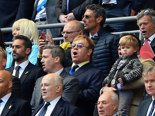 Elton John ma swoją trybunę na stadionie Watford