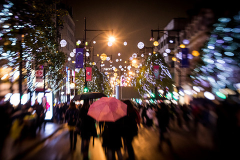 Oxford Street pierwszą ulicą w UK ze świąteczną iluminacją
