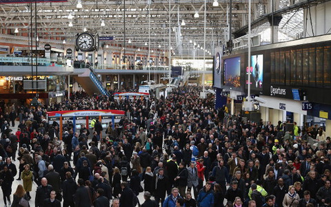 Ostrzeżenie dla pasażerów: "Nie podróżujcie do London Waterloo"