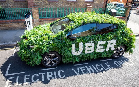 Uber planuje w pełni elektryczną flotę w Londynie do 2025 roku
