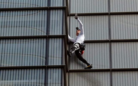 "Francuski Spiderman" skazany za wspięcie się na londyński wieżowiec