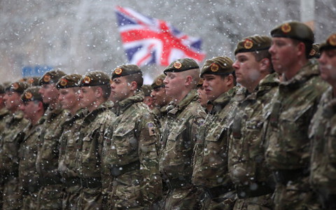Brytyjska armia będzie zatrudniać cudzoziemców