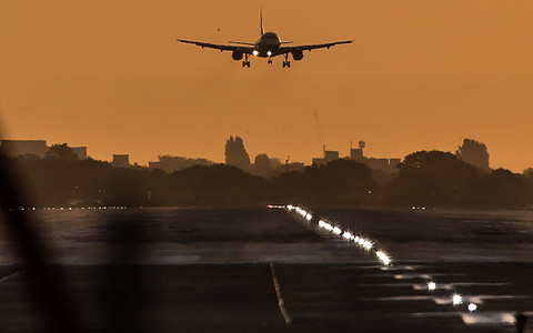 Chaos na Heathrow. Awaria oświetlenia pasów startowych