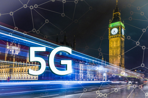 Brytyjski rząd wezwał do weryfikacji bezpieczeństwa dostawców sprzętu 5G