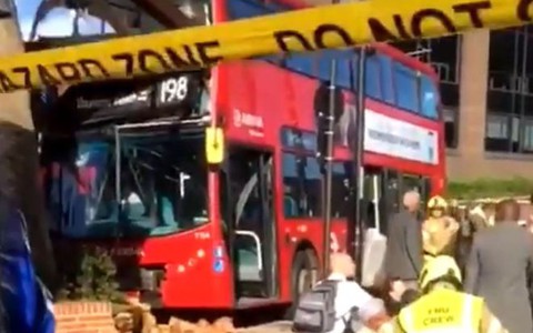 Londyn: 18 osób rannych w wypadku autobusów w Croydon