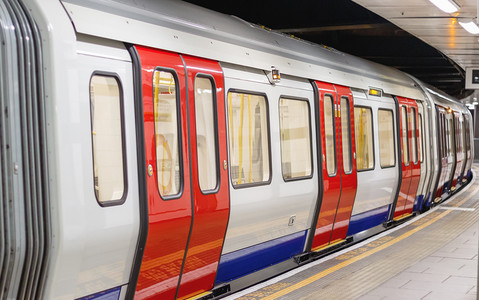Londyn: Awantura o "za wysokie" podwyżki dla pracowników metra