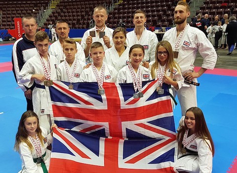 Sukces polskich karateków z UK za oceanem