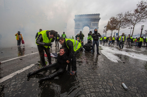 Paris riot 'could trigger state of emergency'