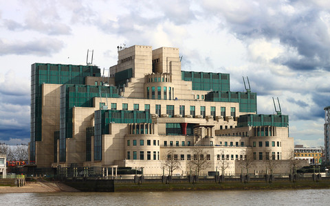 Szef MI6: Trwa wyścig technologiczny wywiadów