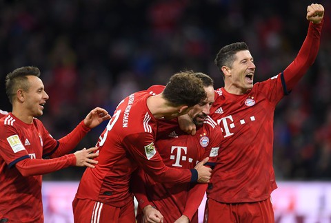 Liga niemiecka: Bayern cieszy się z pierwszej od września wygranej u siebie