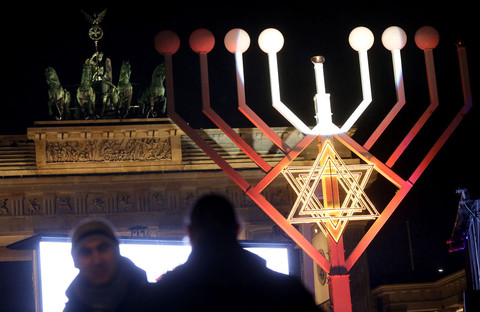 European Jews feel under threat, think of emigrating - EU survey