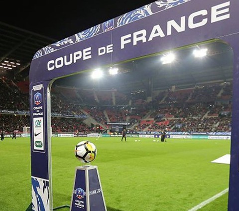 In France two consecutive matches of the 18th round have been postponed
