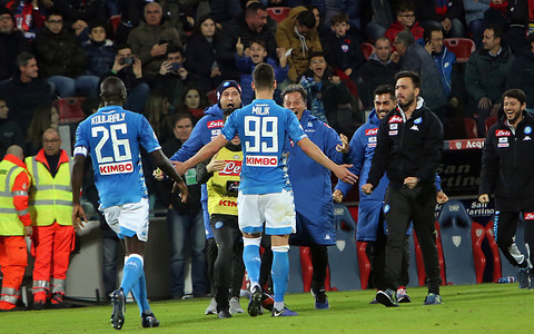 Milik scores late as Napoli wins 1-0 at Cagliari