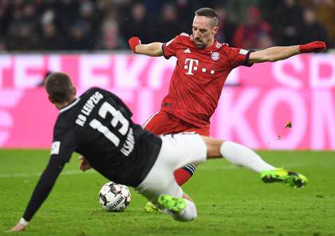 Liga niemiecka: Bayern awansował na drugie miejsce, asysta Lewandowskiego