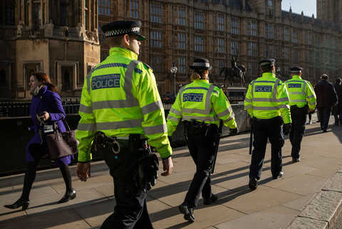 Londyn: Policja wzmocniła ochronę parlamentu i posłów