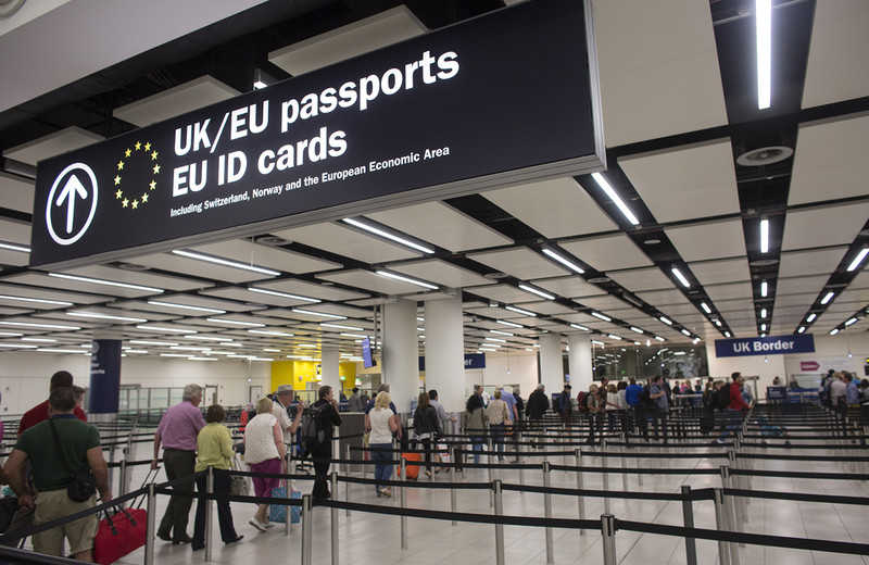 IATA o "twardym Brexicie": Mniej lotów między Wielką Brytanią a UE