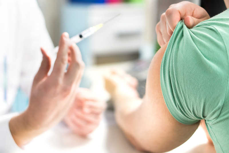 CBOS: 93 proc. Polaków uważa, że szczepienia to najskuteczniejszy sposób ochrony