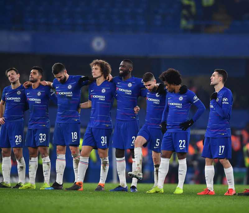 Chelsea Londyn z Manchesterem City w finale Pucharu Ligi w Anglii