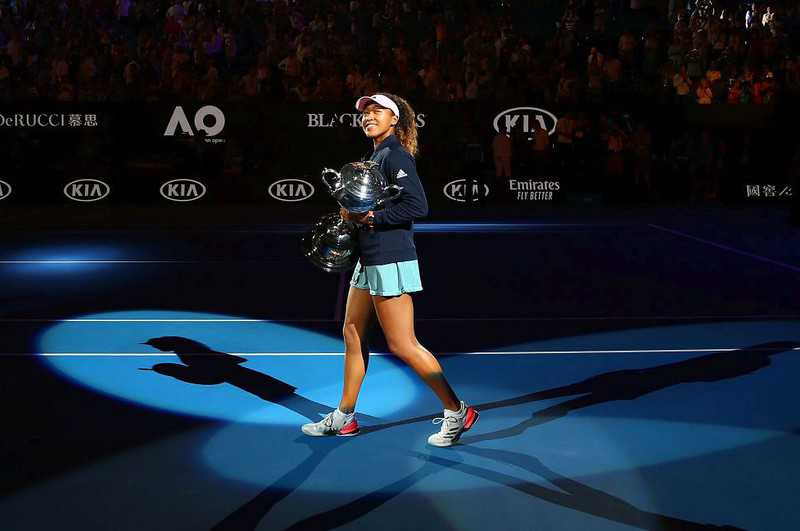 Australian Open women's final: Naomi Osaka beats Petra Kvitova to win title