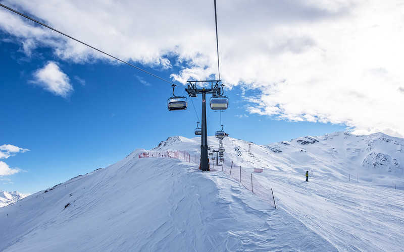 Polish woman dies after sledging accident on Italian resort where 'safety signs were in German' 