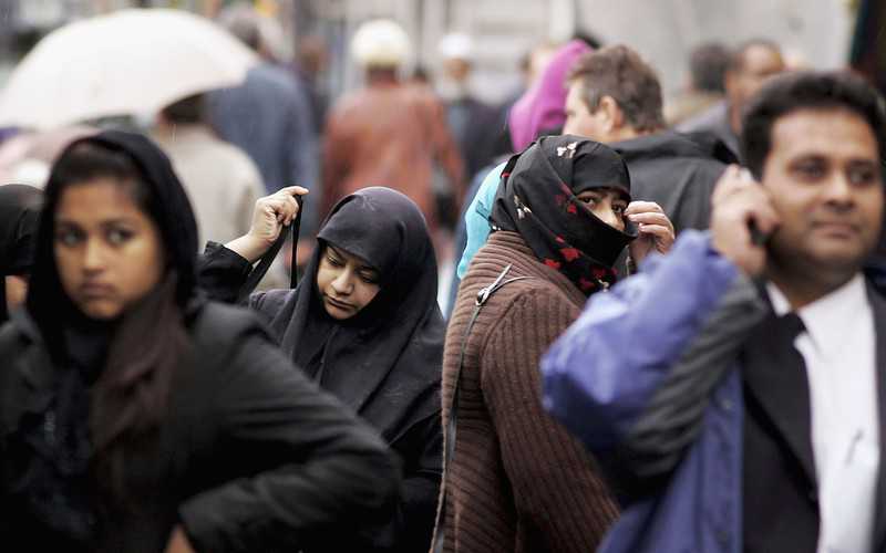 Third of Britons believe Islam threatens British way of life, says report