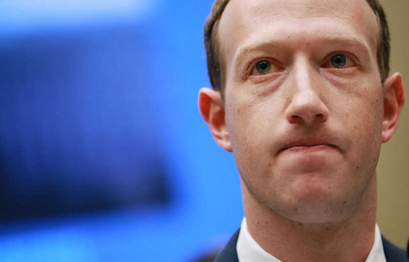 Brytyjscy posłowie: "Facebook jak cyfrowi gangsterzy"