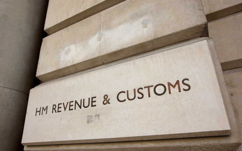 Man told HMRC he missed tax deadline because 'his wife was seeing aliens'   