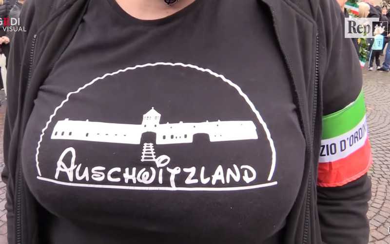 'Auschwitzland' T-shirt spurs fine