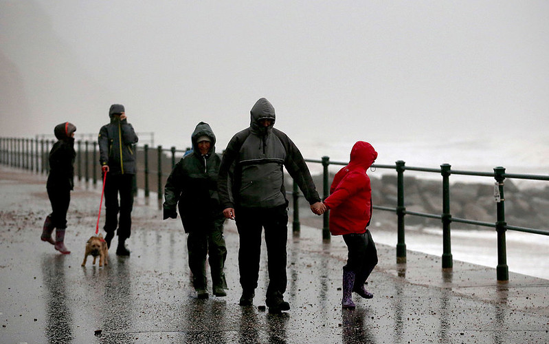 Britain to be hit by storm tonight as 70mph winds strike nation