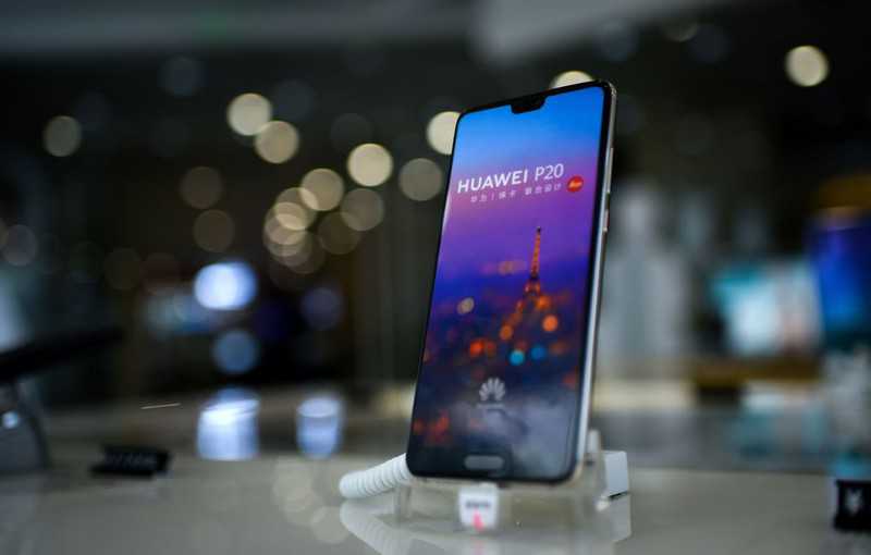 Polacy coraz chętniej kupują smartfony Huawei