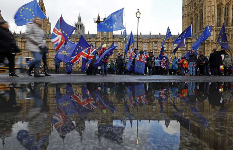 Brytyjski rząd otwiera kolejne punkty pomocy dla obywateli UE