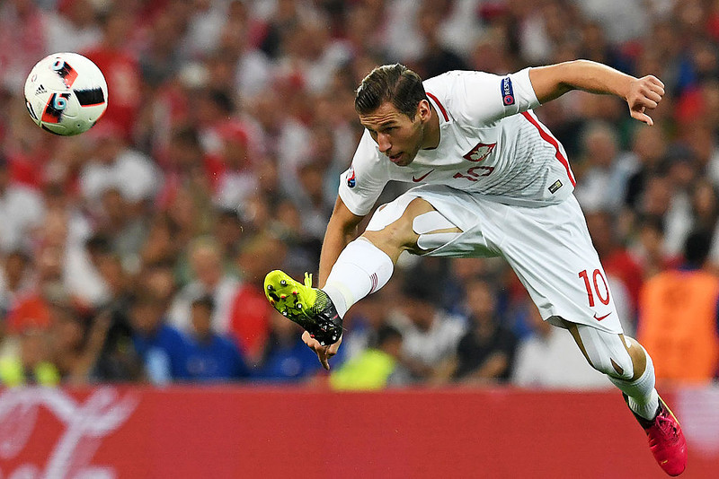 Krychowiak: We will score goals, but we will focus on solid defense