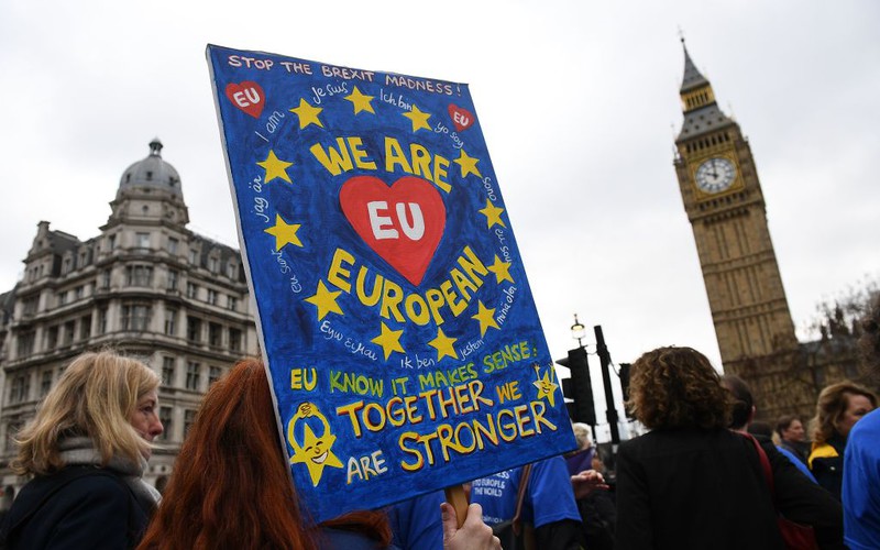 'Cancel Brexit' petition passes 2,5m signatures on Parliament site