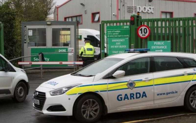 Irlandia: Podejrzana paczka podobna do tych z materiałem wybuchowym