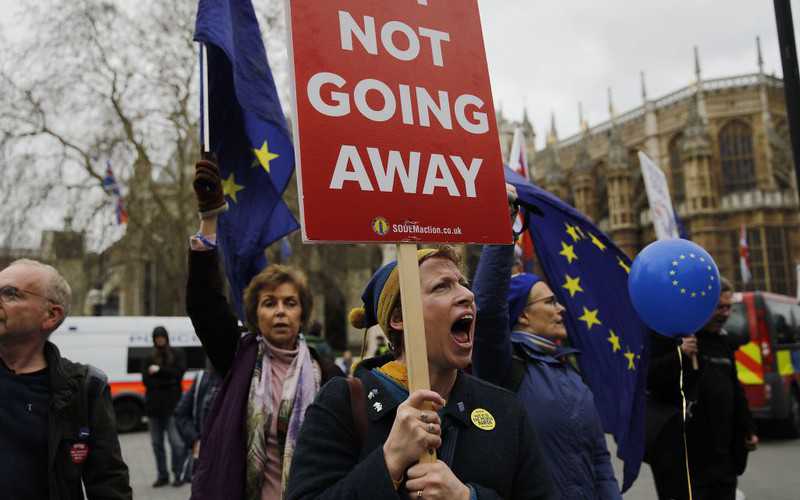 Brytyjski rząd odpowiada na petycję: Nie odwołamy Brexitu