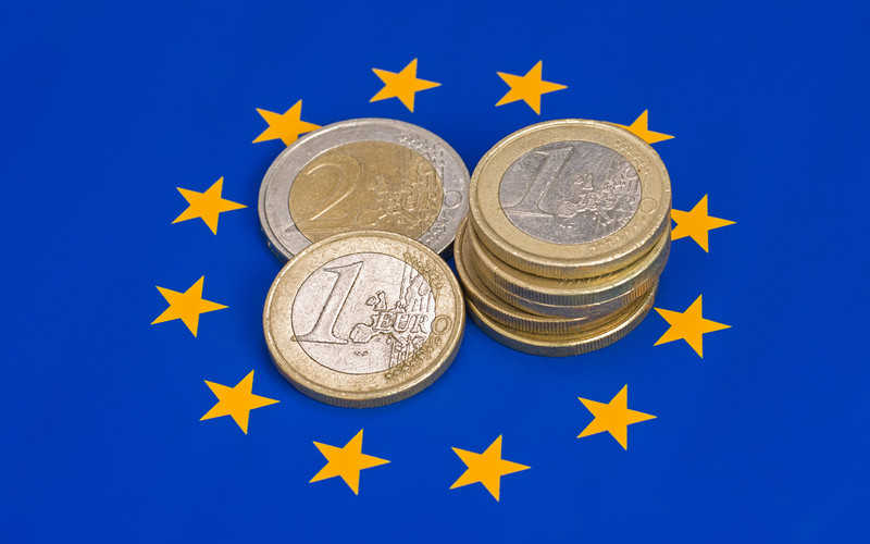 Kandydat na szefa KE: Eurosceptyczne kraje powinny nie dostawać dotacji