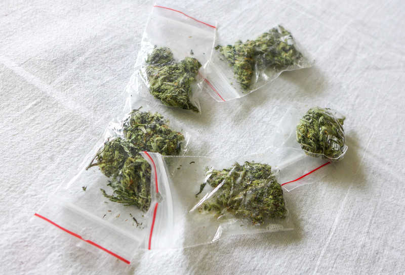 Man took bag of weed to police station to complain it "wasn't good quality"